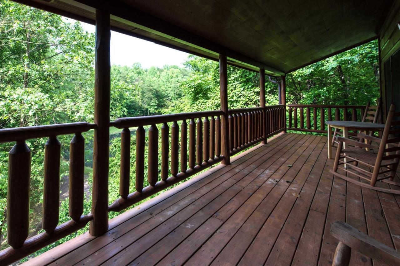 Cabin Of Dreams, 3 Bedroom Water View, Wifi, Hot Tub, Pool Table, Sleep 8 Sevierville Eksteriør billede